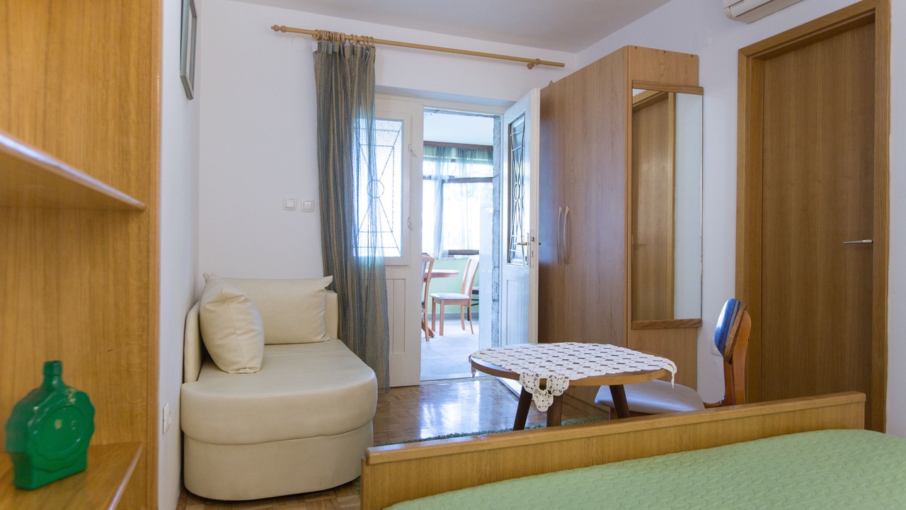 Photo of Bedroom in Brela