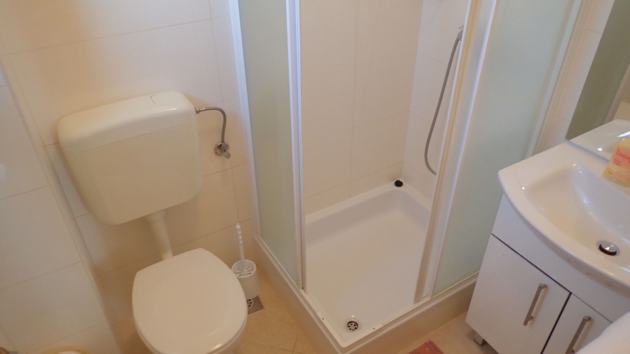Photo of Bathroom in Seline