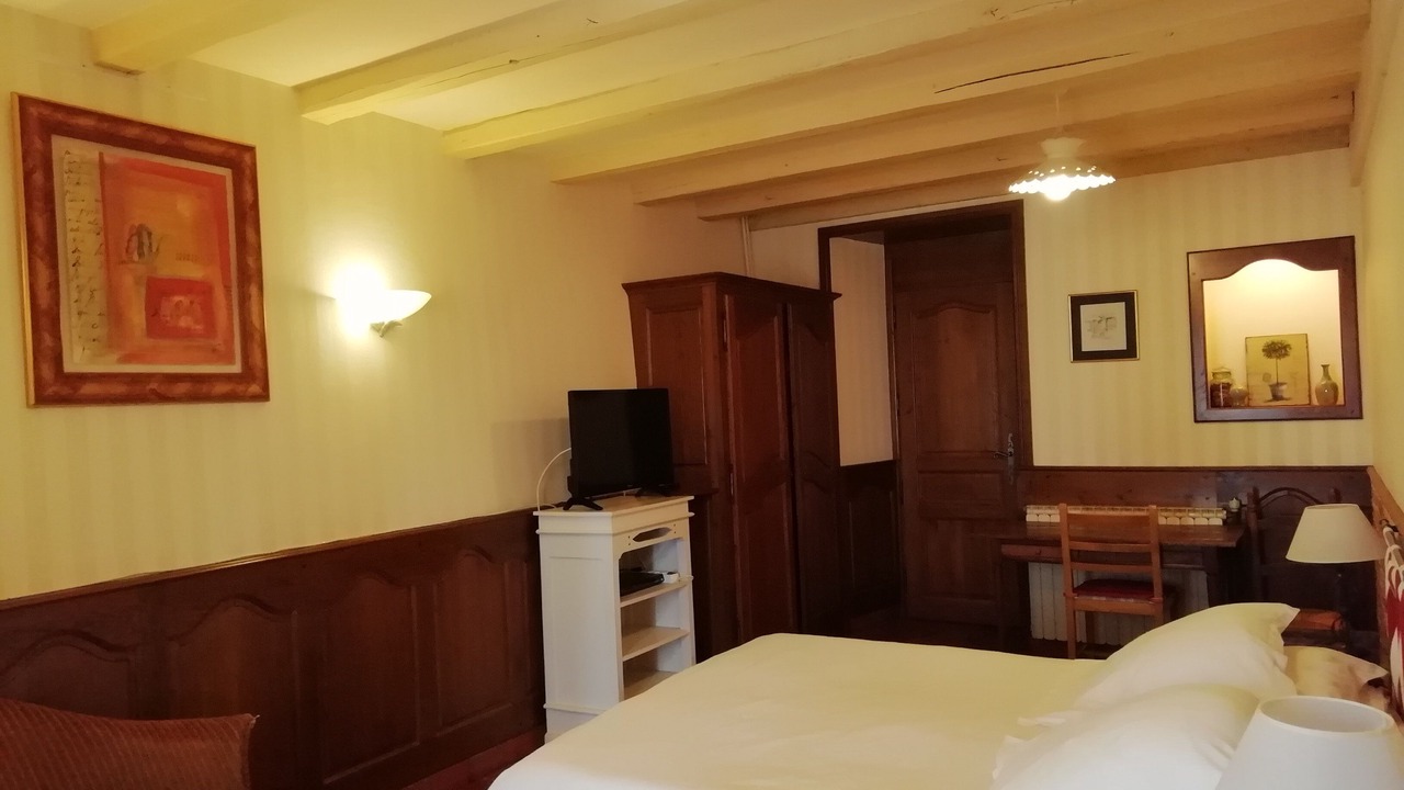 Photo of Bedroom in Chataigneraie Cantalienne