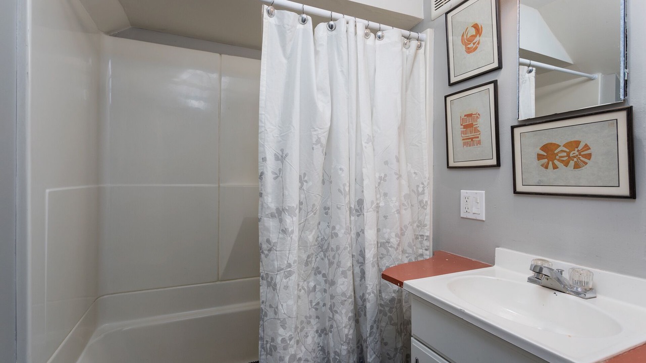 Photo of Bathroom in Sunnyside