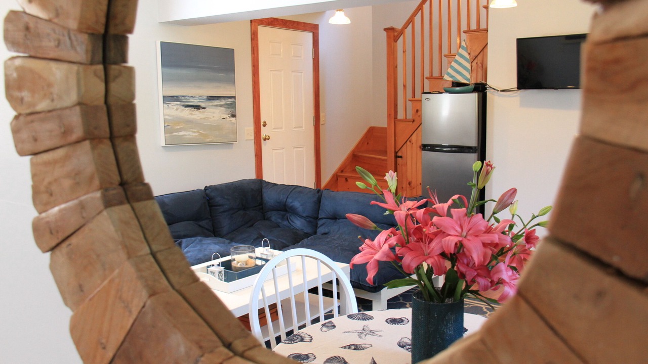 Photo of Livingroom in West of Town
