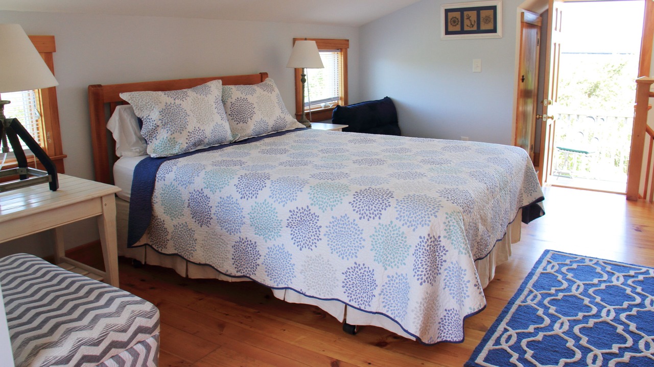 Photo of Bedroom in West of Town