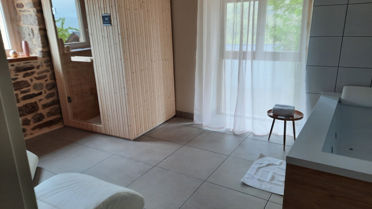 Photo of Bathroom in Recoules-Previnquieres