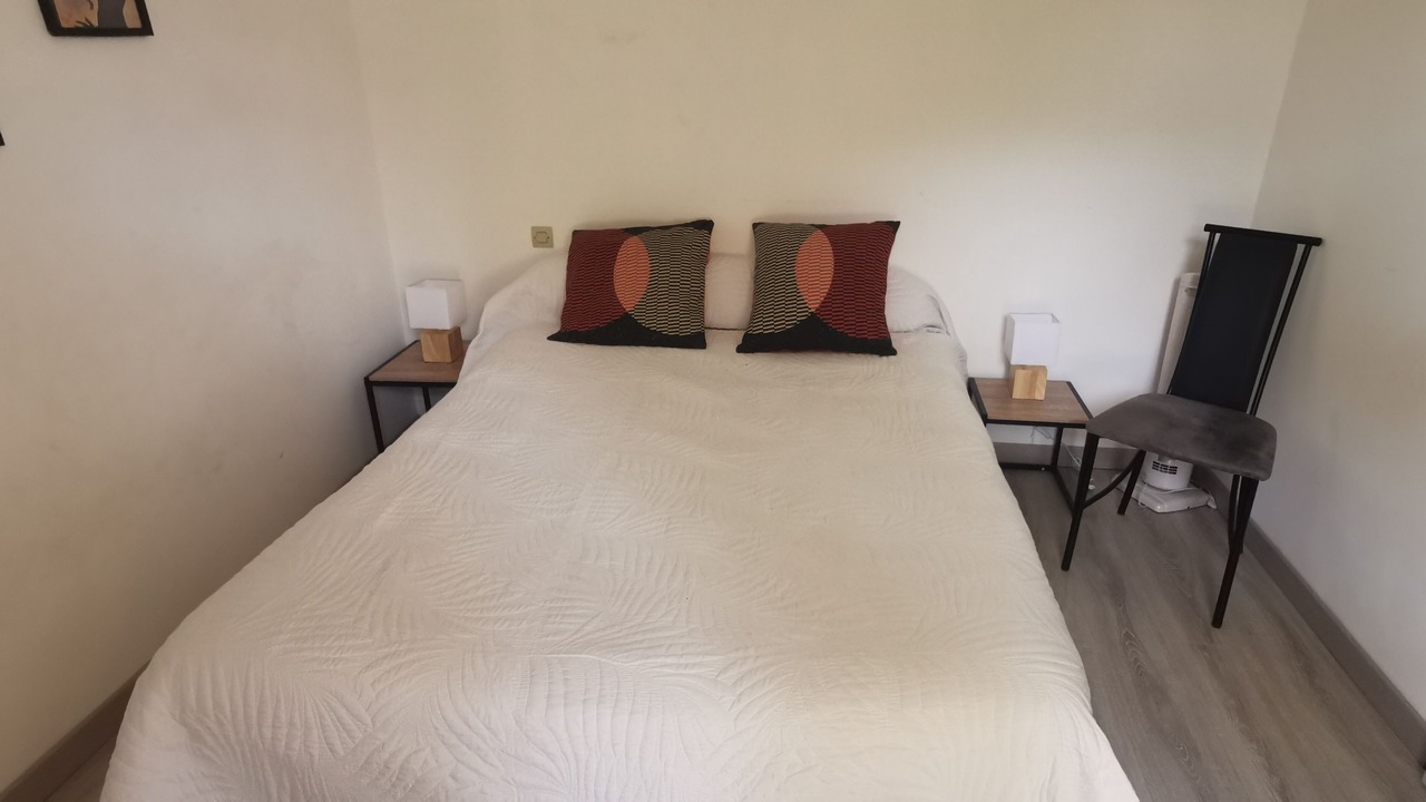 Photo of Bedroom in Ganges