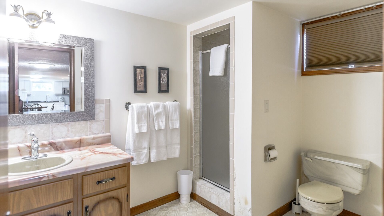 Photo of Bathroom in Niagara Falls