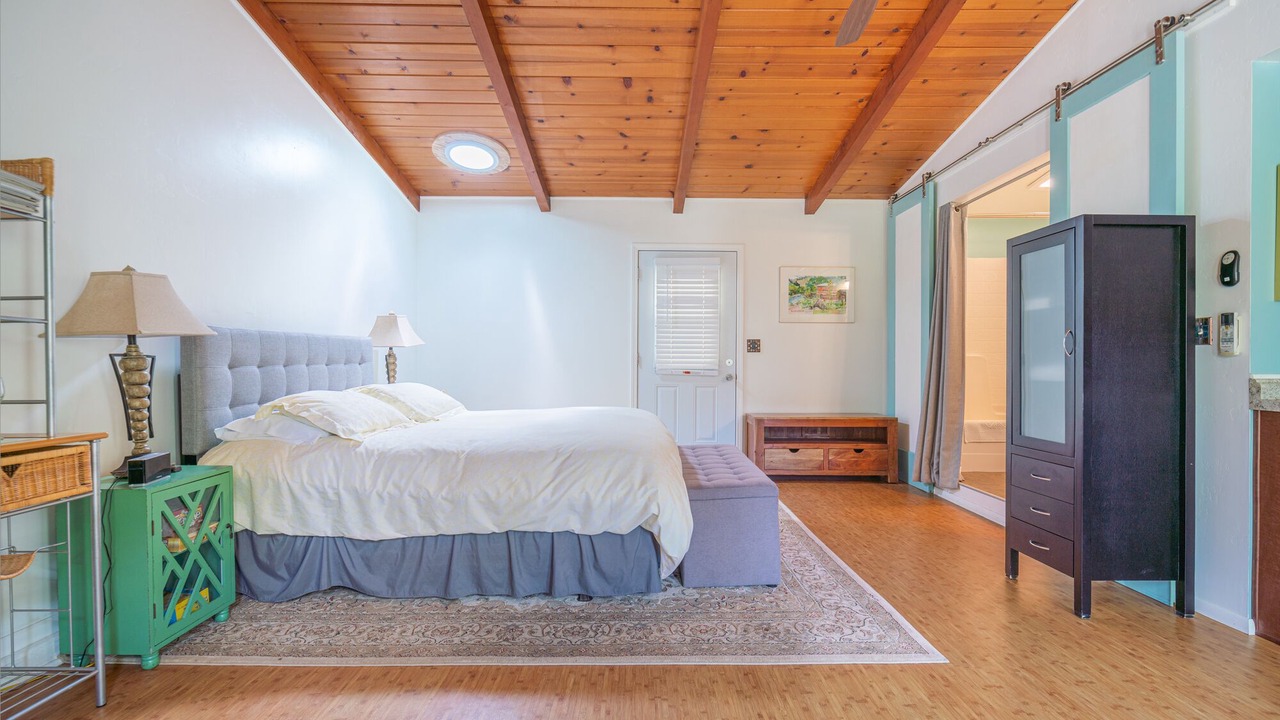 Photo of Others in Big Bar