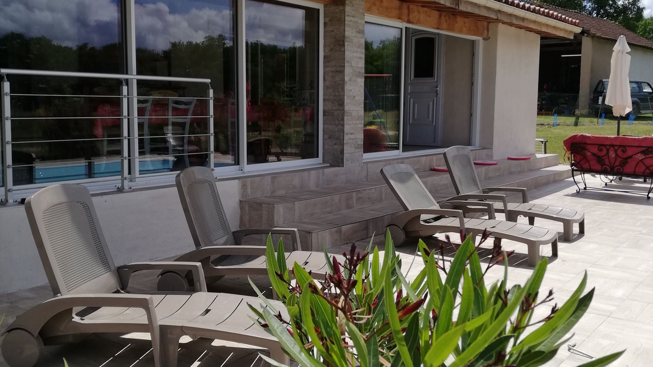 Photo of Patio Balcony in Villeneuve-sur-Vere