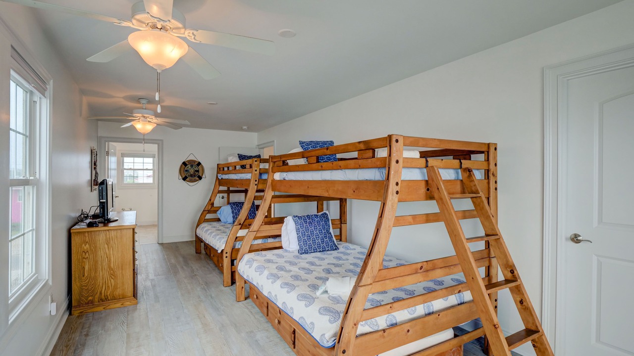 Photo of Bedroom in Ocean City Beach