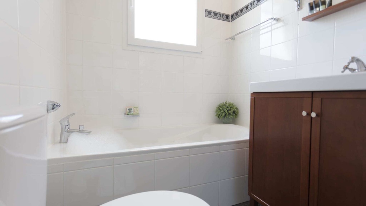 Photo of Bathroom in Felines-Minervois