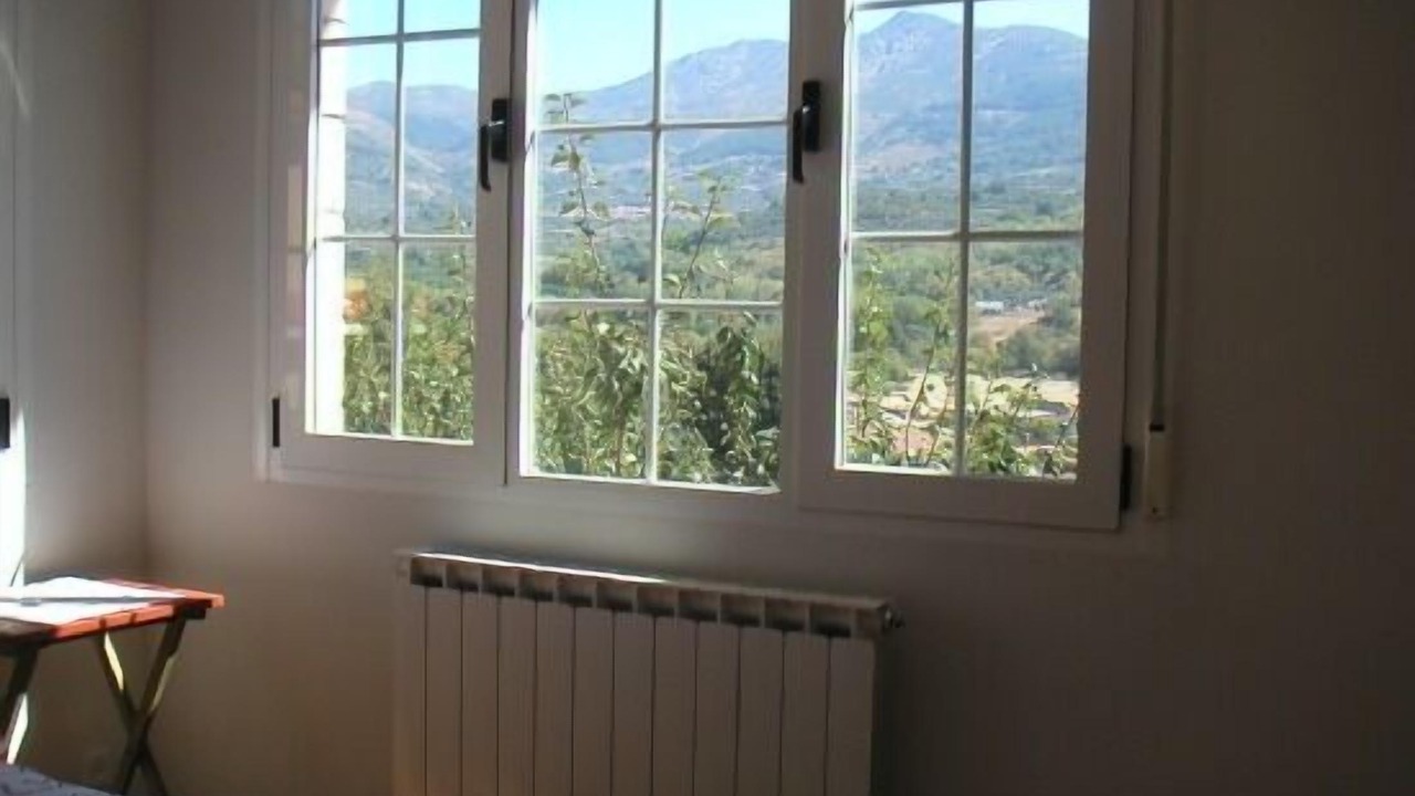 Photo of Bedroom in Mombeltran