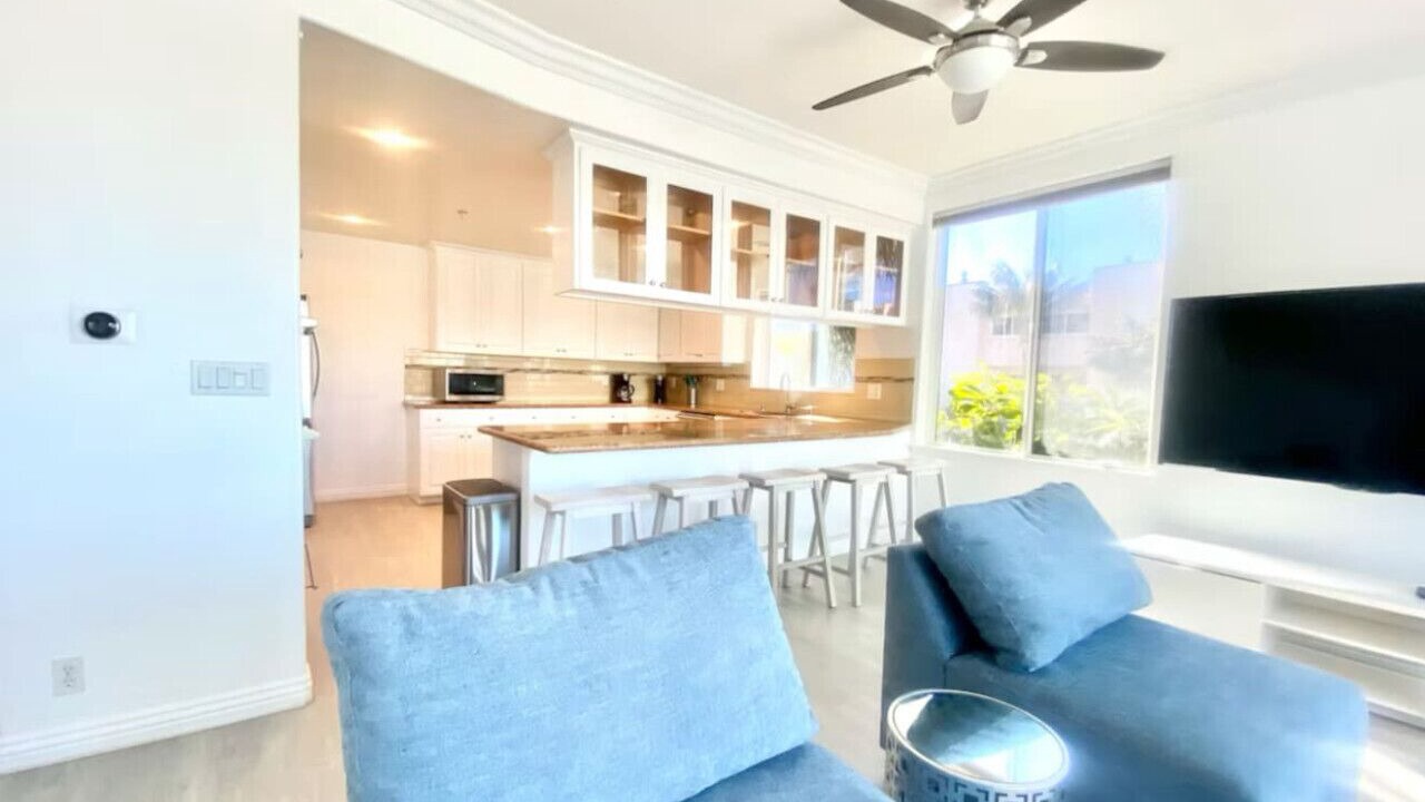 Photo of Livingroom in South Oceanside