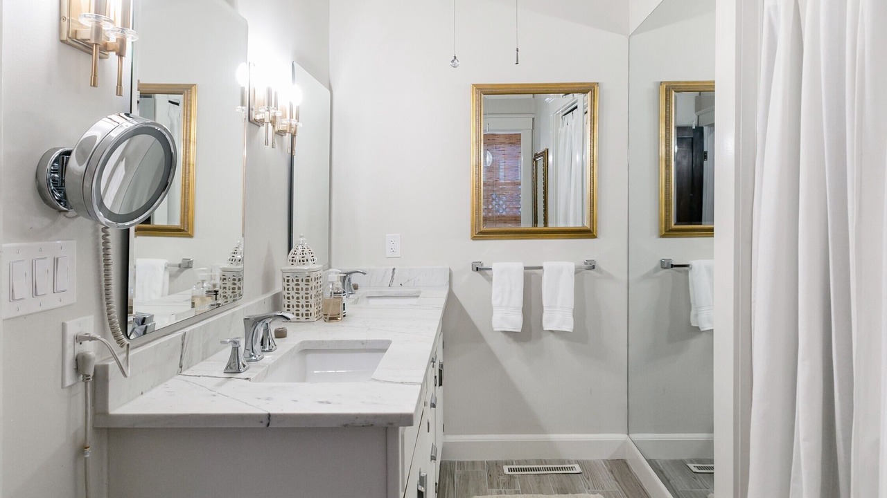 Photo of Others in Virginia Highland