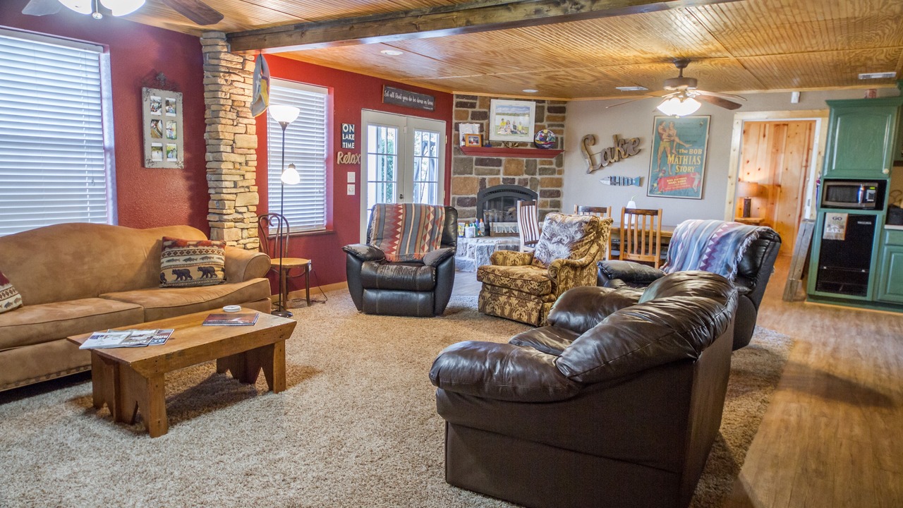 Photo of Livingroom in Shawnee
