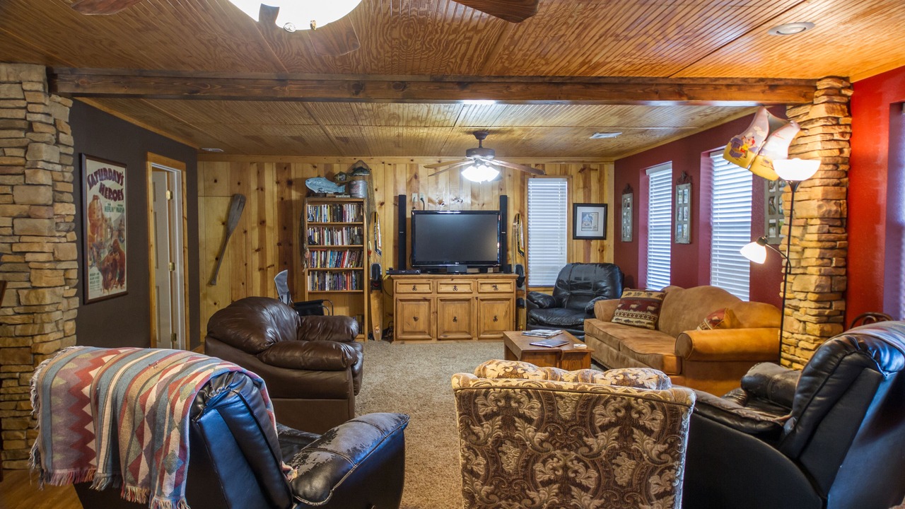 Photo of Livingroom in Shawnee