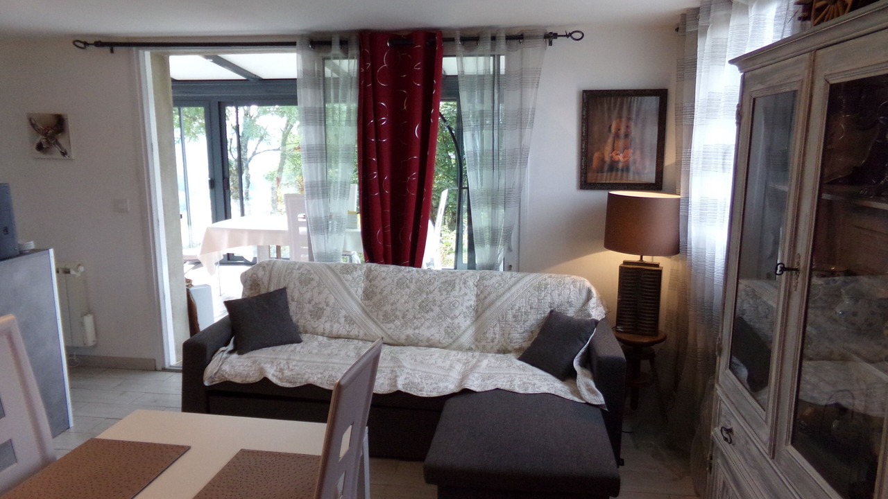 Photo of Livingroom in Le Lac-d'Issarles
