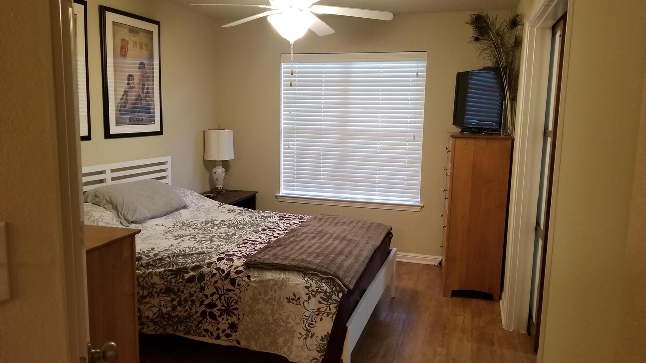 Photo of Bedroom in Allandale