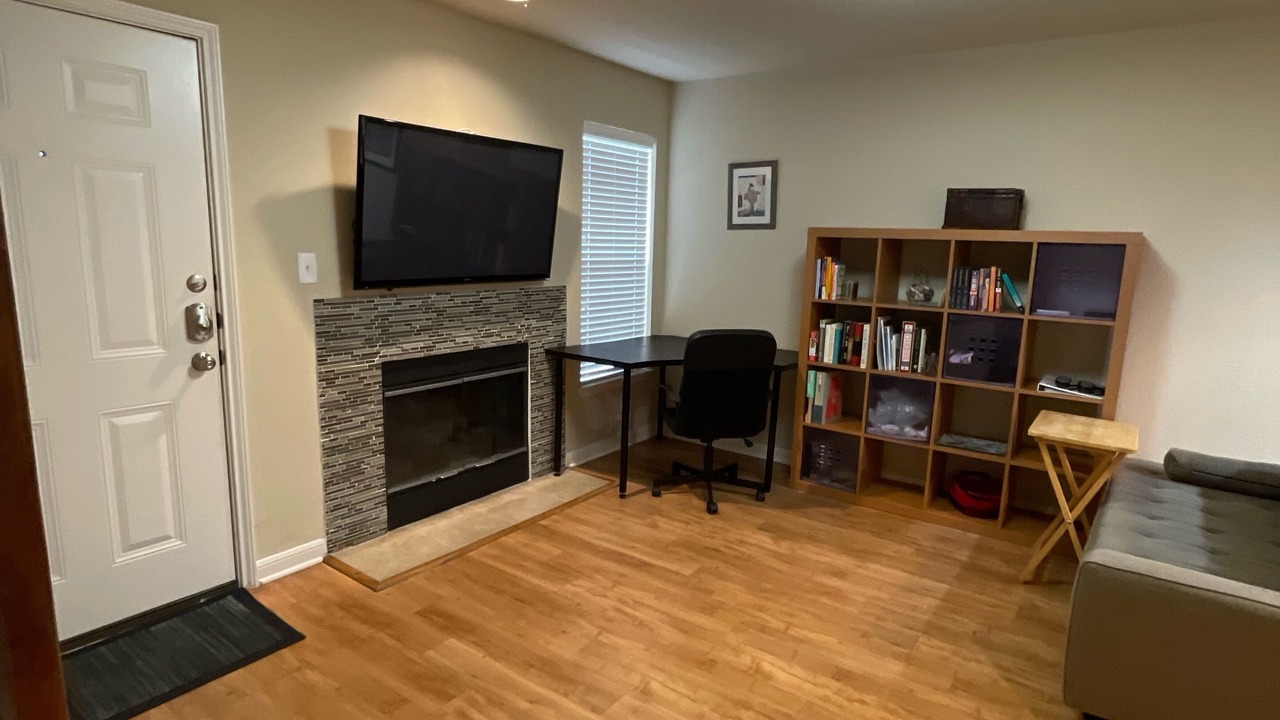Photo of Livingroom in Allandale