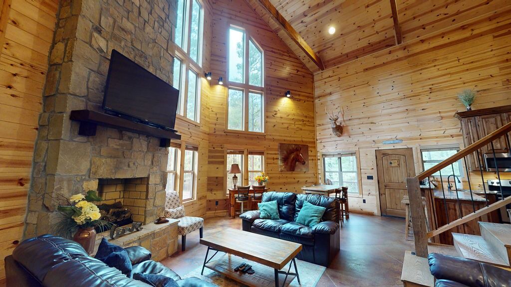 Photo of Bedroom in Broken Bow