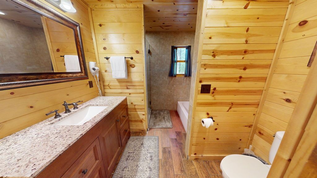 Photo of Bathroom in Broken Bow