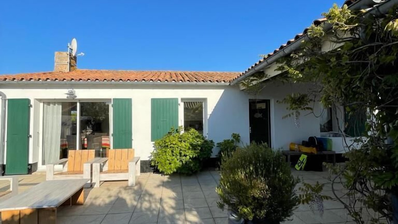 Photo of Patio Balcony in Saint-Clement-des-Baleines
