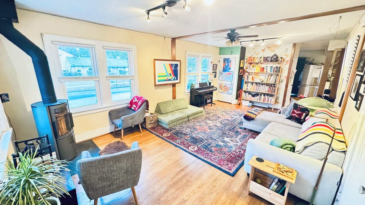 Photo of Livingroom in Ithaca