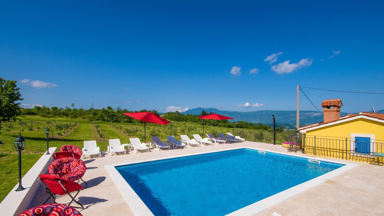 Photo of Outdoor in Pican