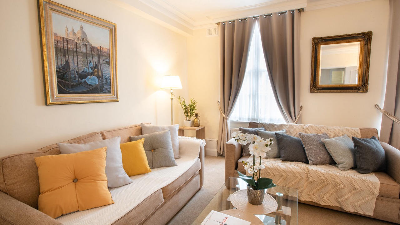 Photo of Livingroom in Mayfair