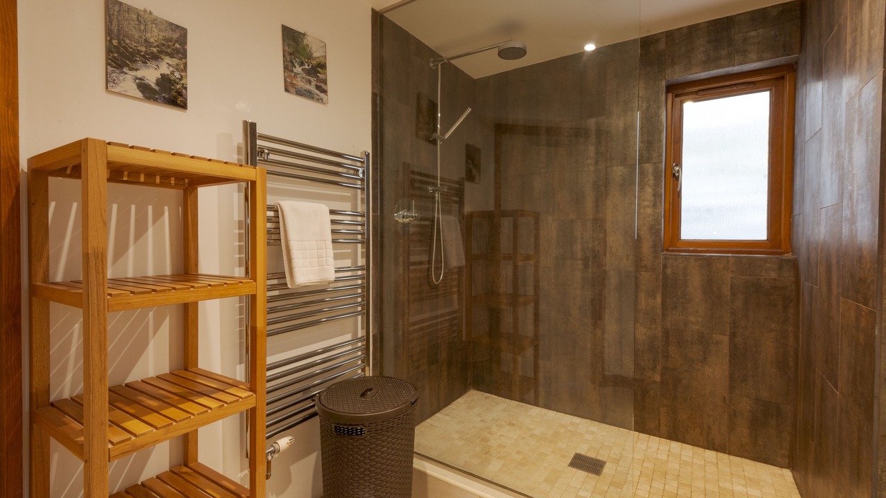 Photo of Bathroom in Mawgan Porth