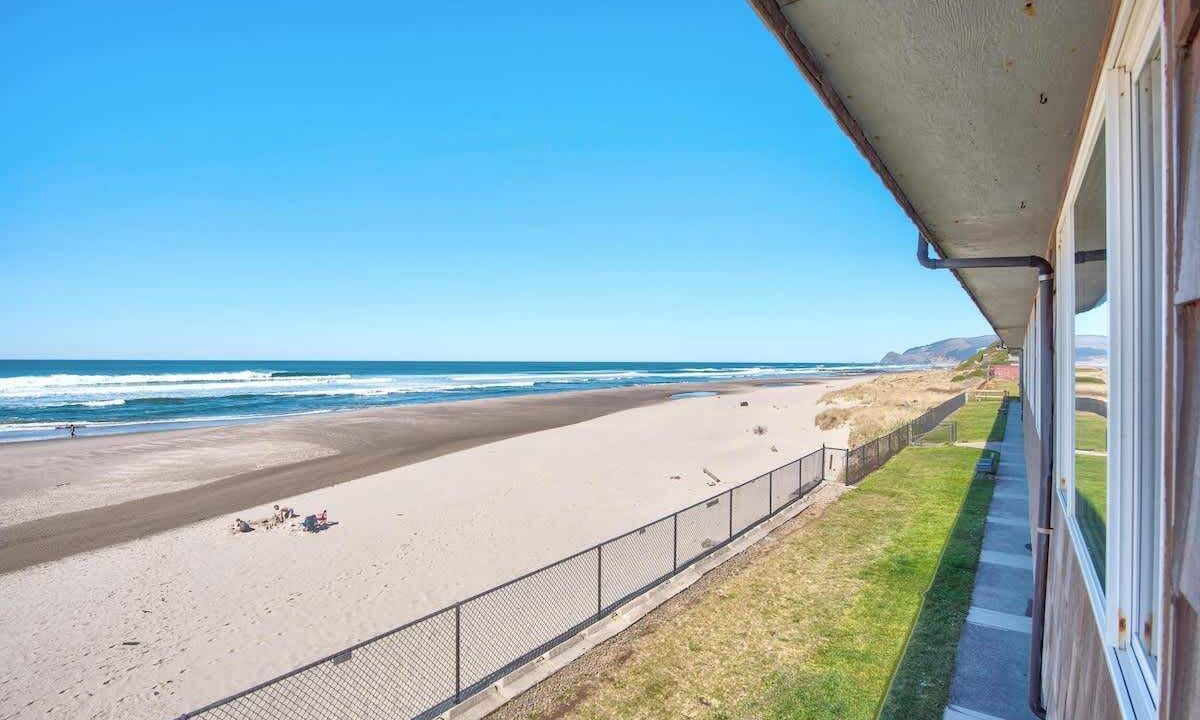 Photo of Others in Lincoln City