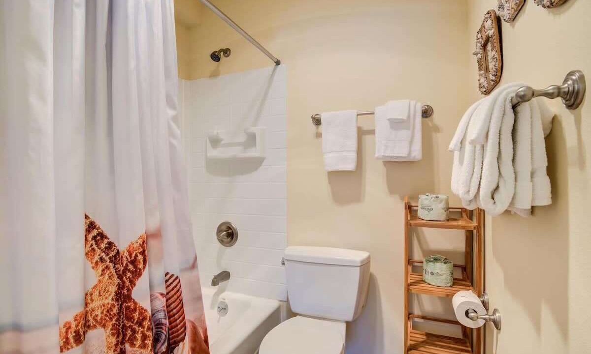 Photo of Bathroom in Lincoln City