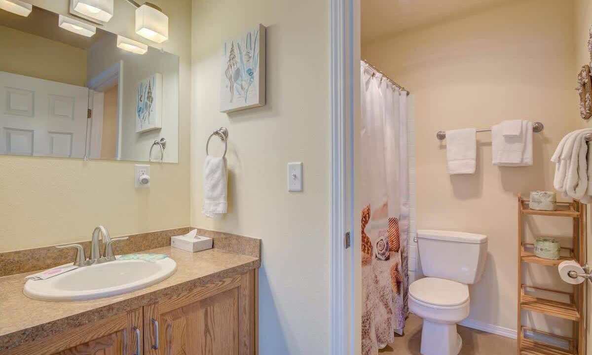 Photo of Bathroom in Lincoln City