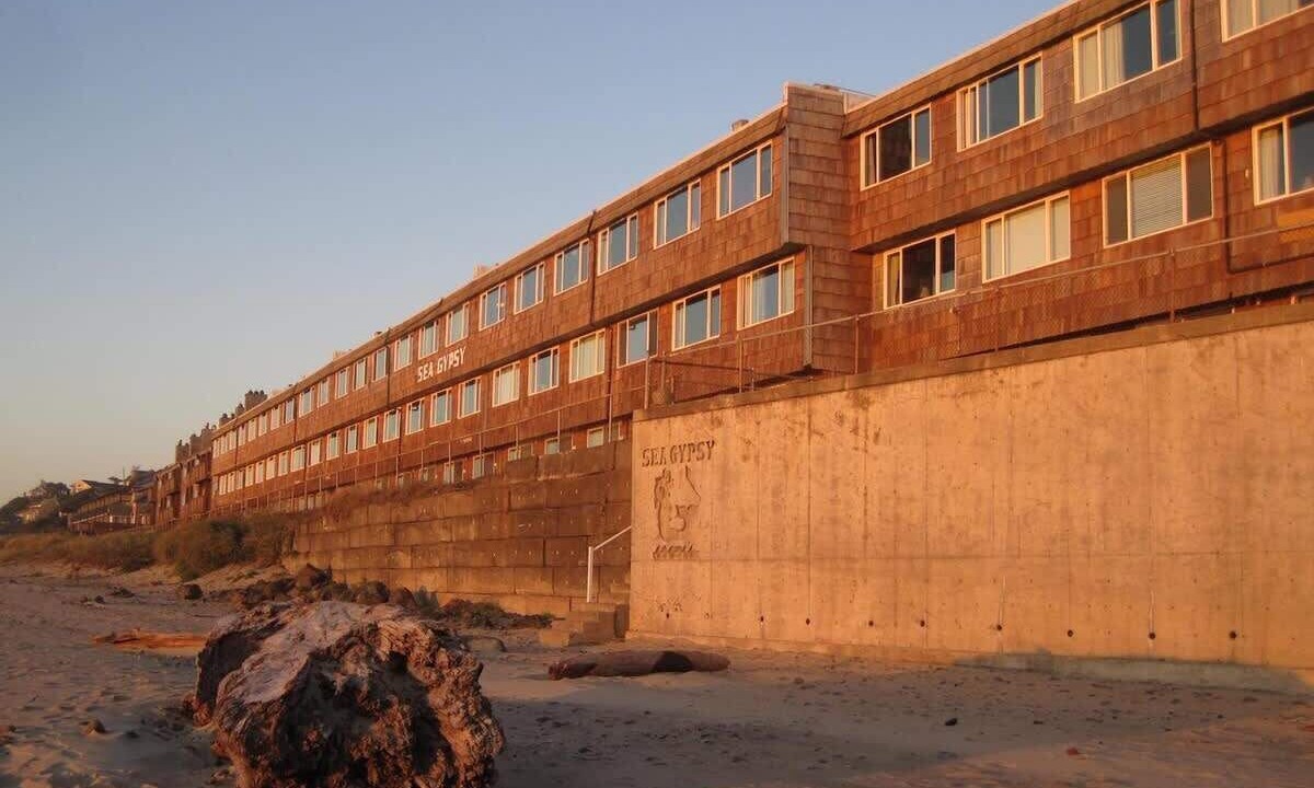 Photo of Others in Lincoln City