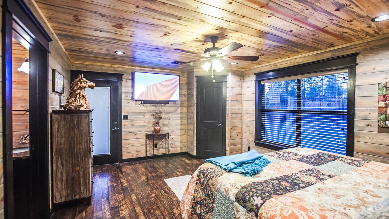 Photo of Bedroom in Golden