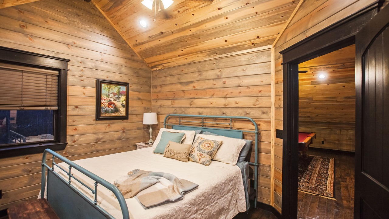 Photo of Bedroom in Golden