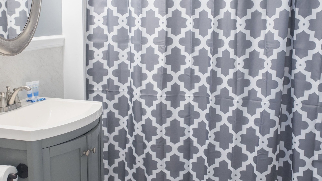 Photo of Bathroom in Summerville Historic District