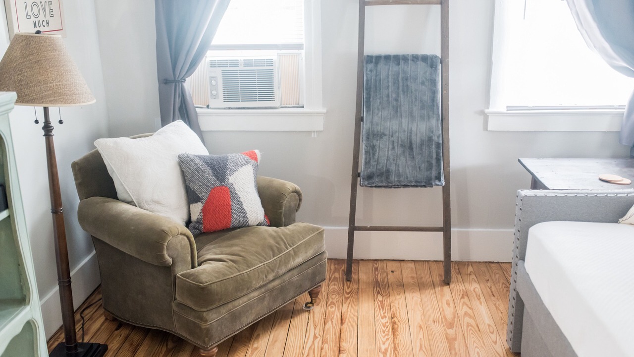 Photo of Bedroom in Summerville Historic District