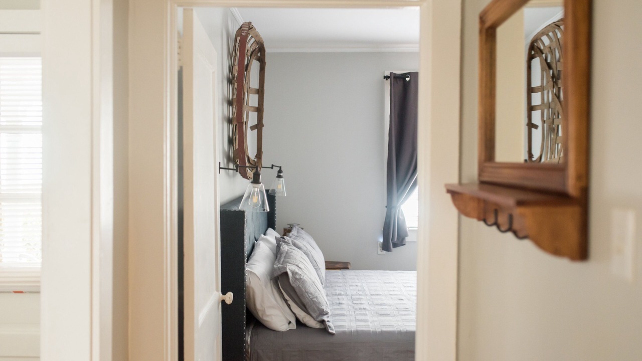 Photo of Bedroom in Summerville Historic District