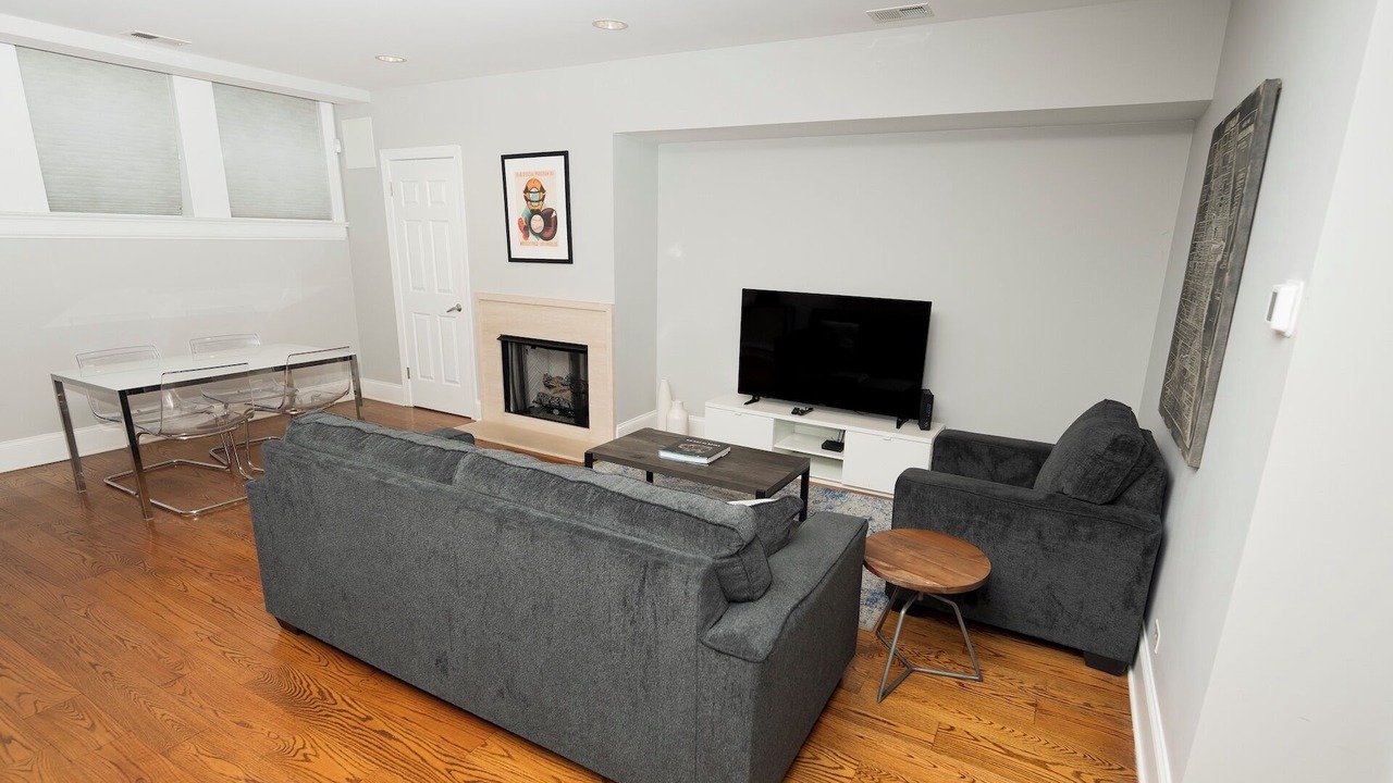 Photo of Livingroom in Lakeview