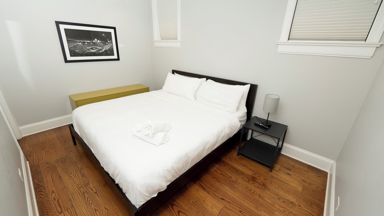 Photo of Bedroom in Lakeview