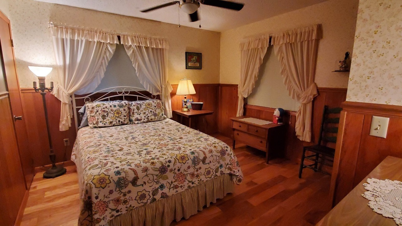 Photo of Bedroom in Murphy