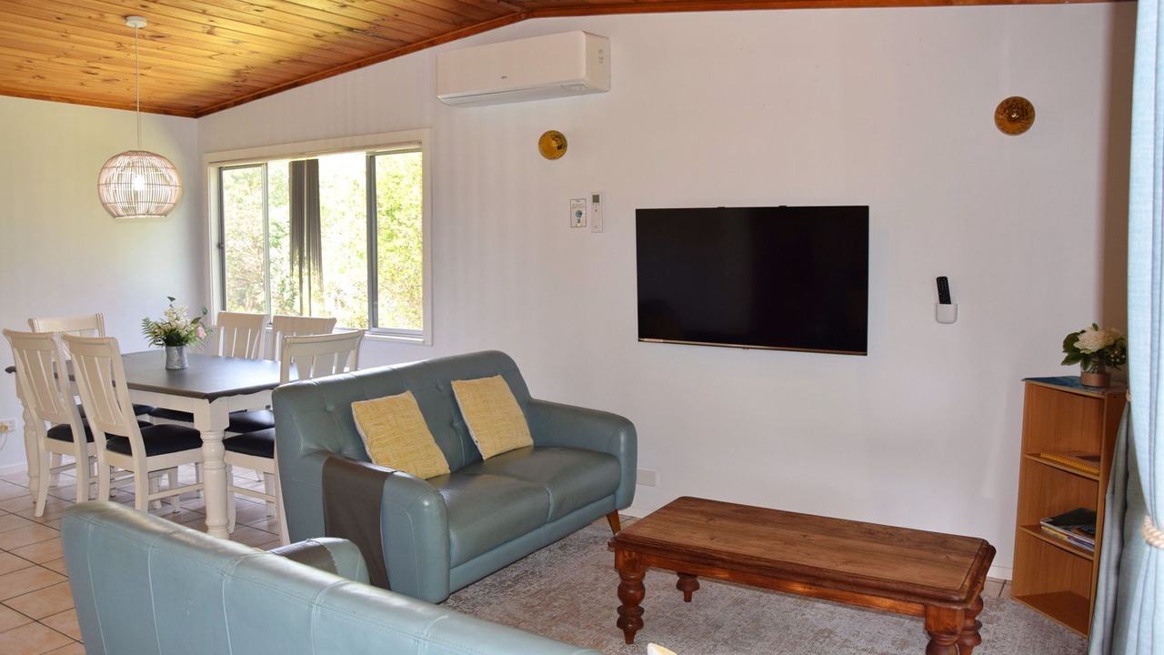 Photo of Others in Hat Head