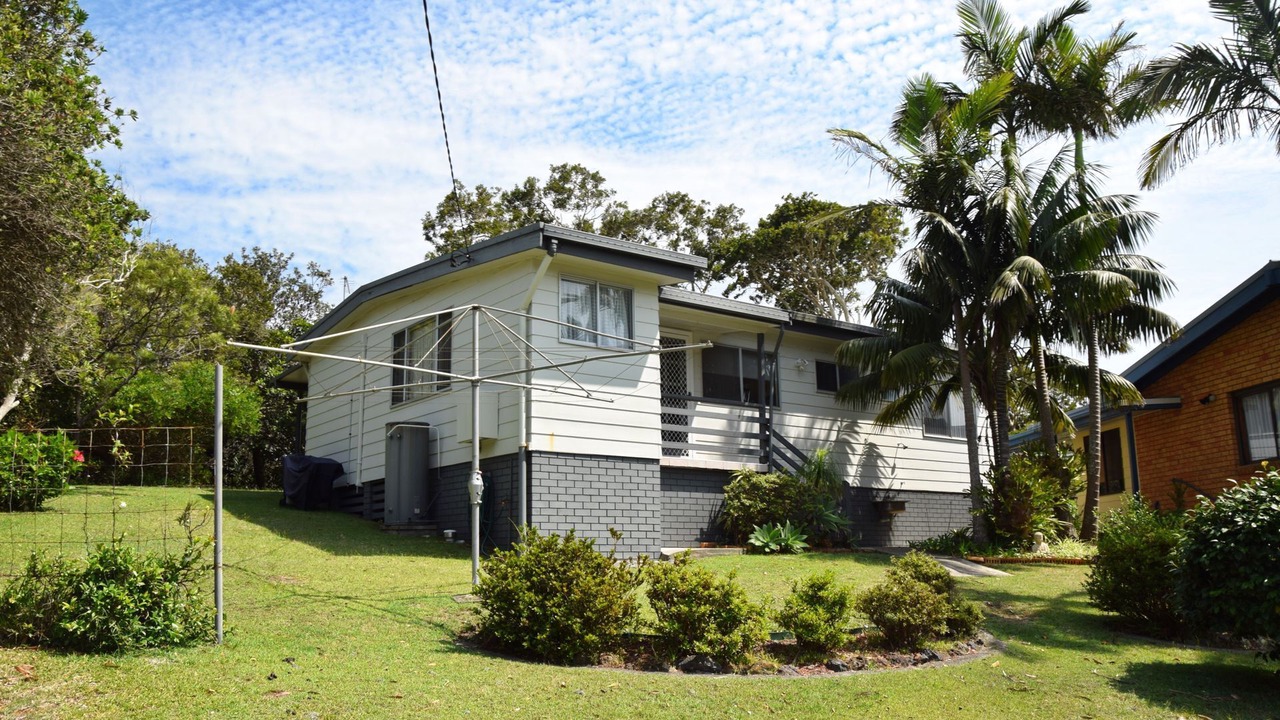 Photo of Others in Hat Head