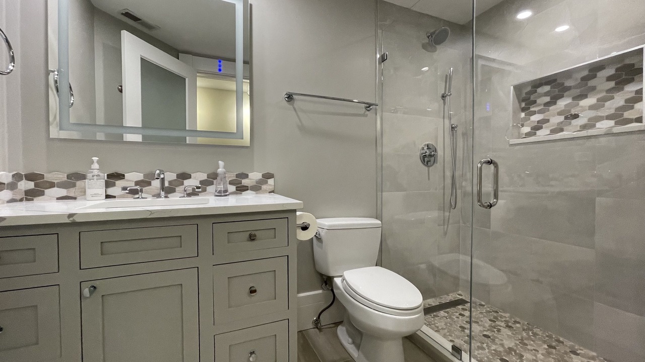 Photo of Bathroom in Lincoln Park