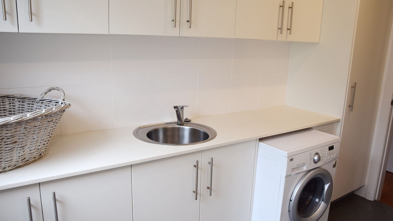 Photo of Others in Hat Head