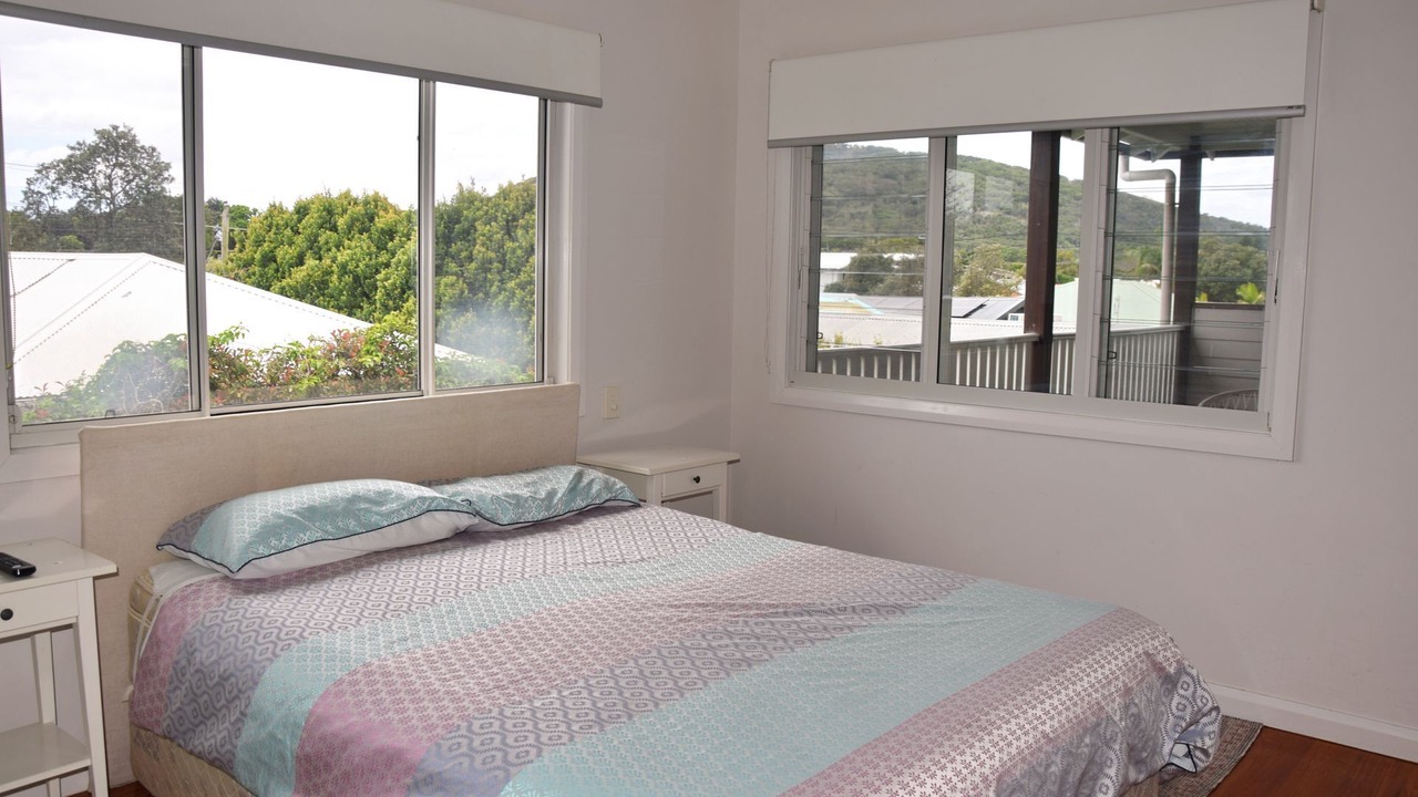 Photo of Others in Hat Head