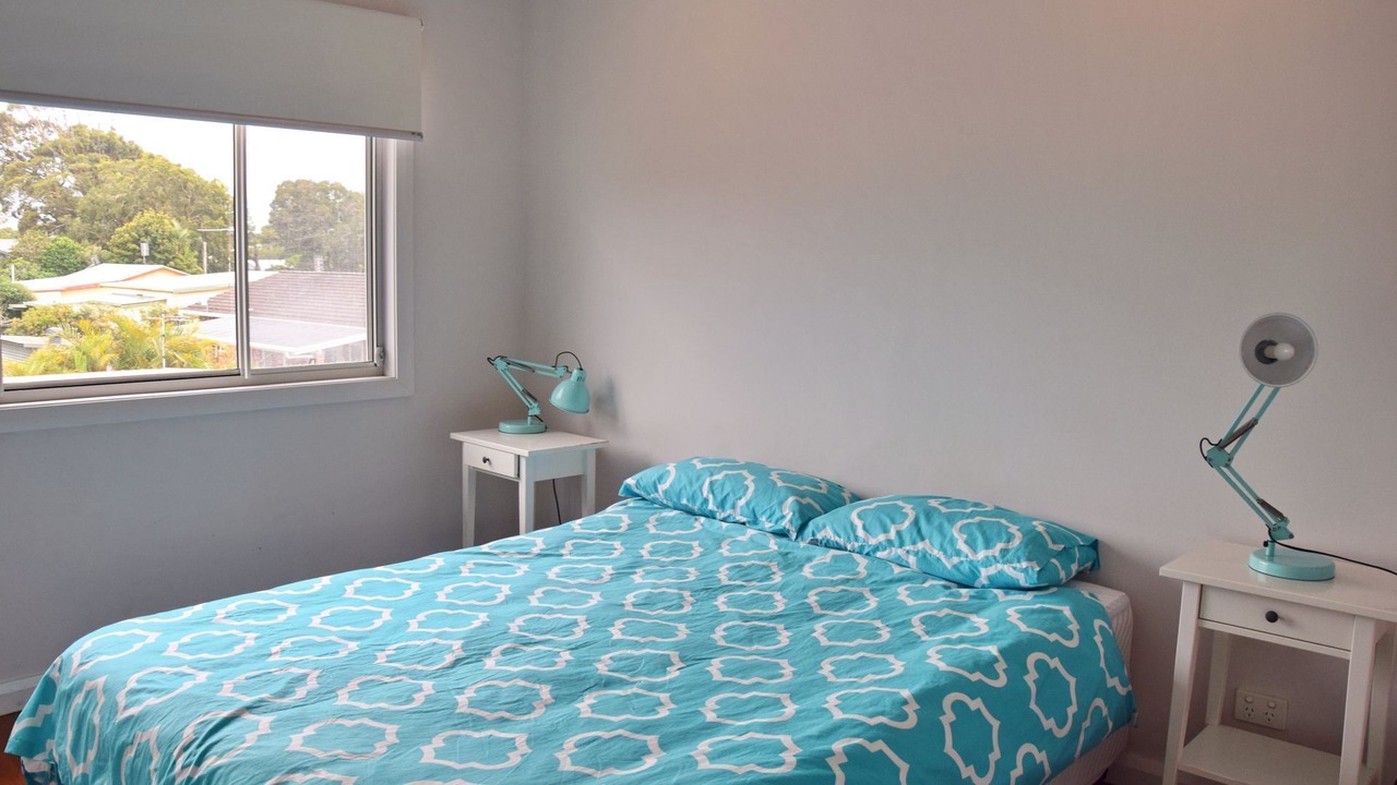 Photo of Others in Hat Head