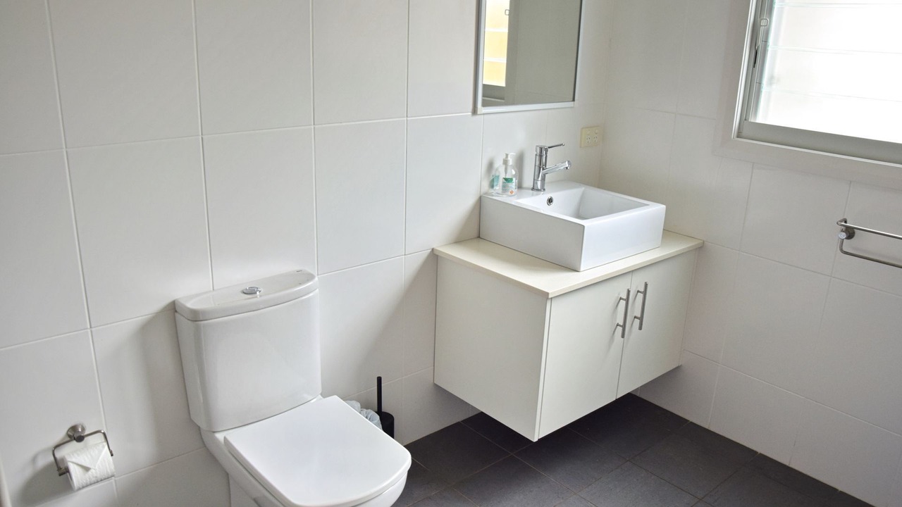 Photo of Others in Hat Head