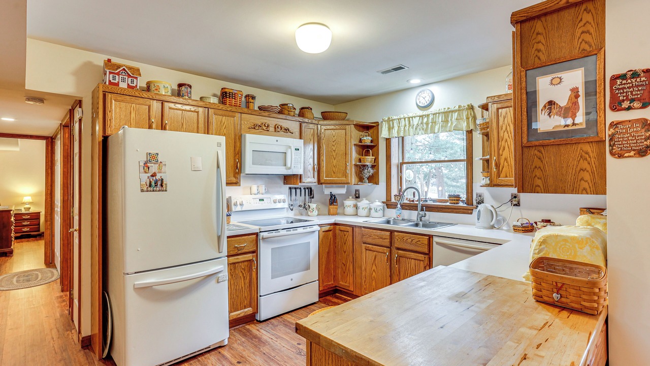 Photo of Others in Salunga