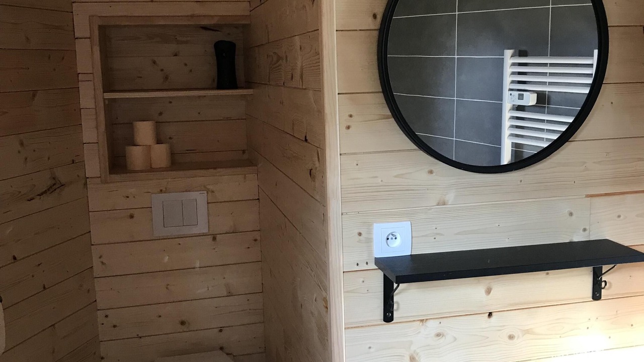 Photo of Bathroom in Saint-Martin-du-Fouilloux