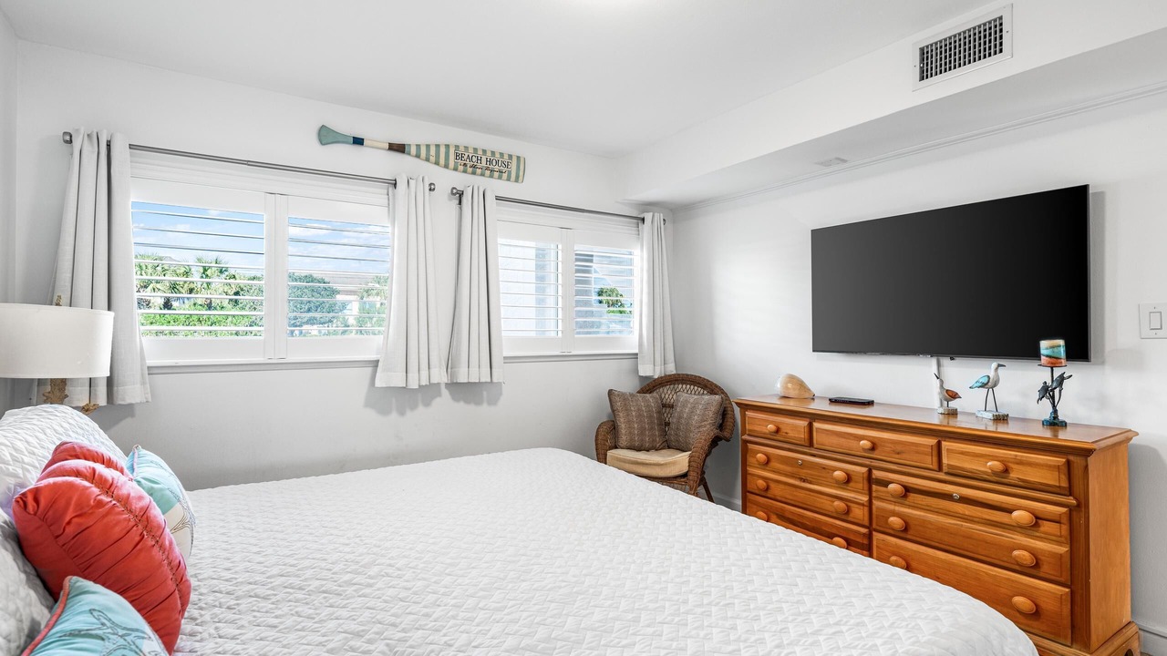 Photo of Bedroom in Miramar Beach